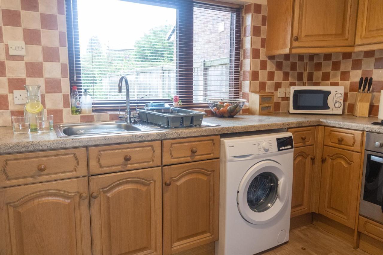 Adrian House, Near Hospital, Easy Parking + Garden Leilighet Carlisle  Eksteriør bilde