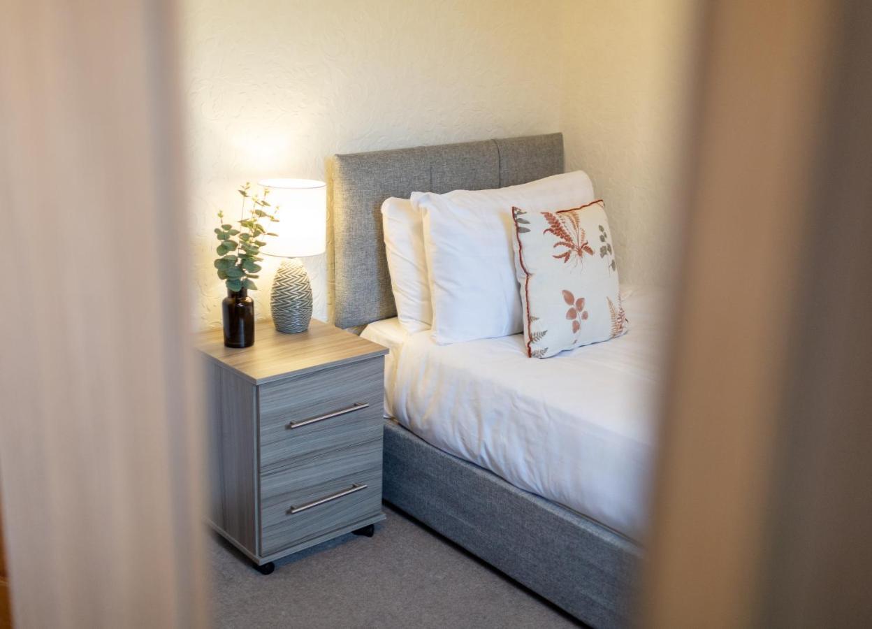 Adrian House, Near Hospital, Easy Parking + Garden Leilighet Carlisle  Eksteriør bilde