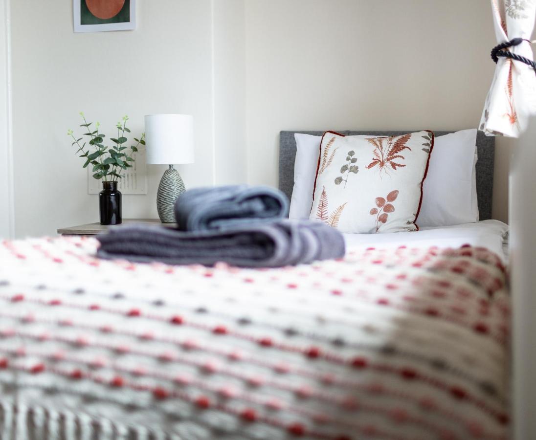 Adrian House, Near Hospital, Easy Parking + Garden Leilighet Carlisle  Eksteriør bilde