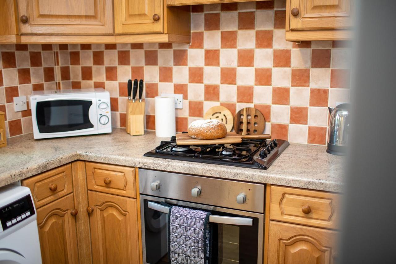 Adrian House, Near Hospital, Easy Parking + Garden Leilighet Carlisle  Eksteriør bilde