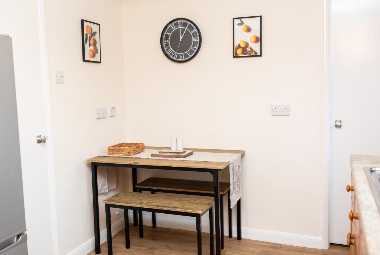 Adrian House, Near Hospital, Easy Parking + Garden Leilighet Carlisle  Eksteriør bilde